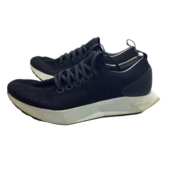 Athletic_Shoes